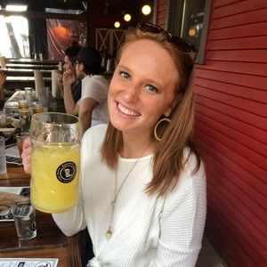 Meet your Posher, Caroline